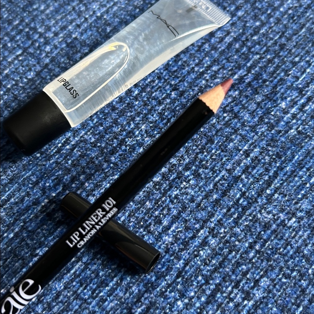 MAC Lipglass Lip gloss & Saie lip liner